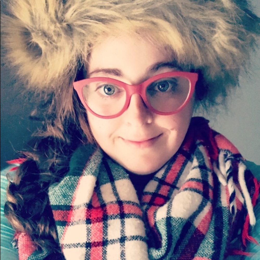 Meet your Posher, Alyssa